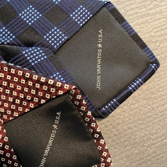 Beautiful bundle of Varvatos narrow new ties never worn. Stunning workmanship. - Picture 6 of 12